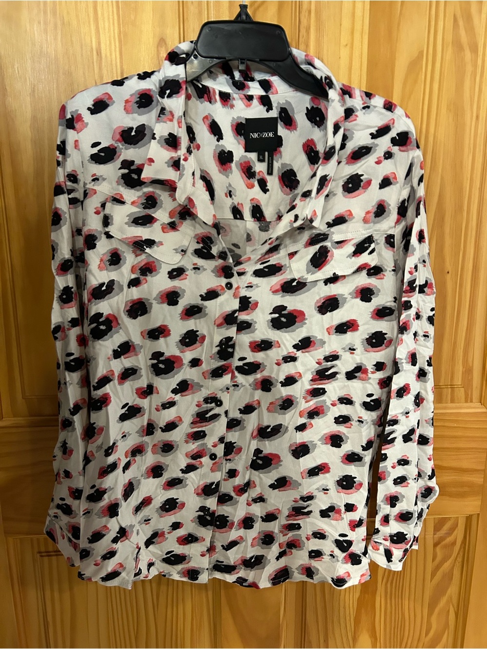 NIC+ZOE White Button-Down Shirt with Black and Pink Spot Print